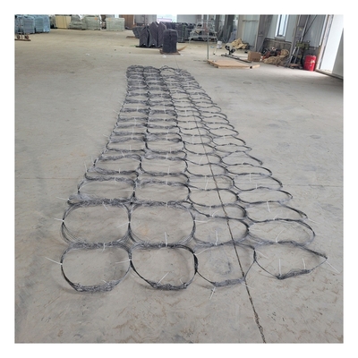 เทคโนโลยีสูง 10 X 10 X 1.4 การมองเห็นต่ํา แอนติแทง แบรนด์โลหะ Mesh ใช้สําหรับสงครามยูเครน