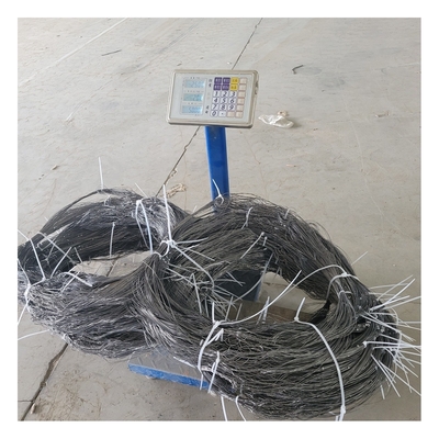 เทคโนโลยีสูง 10 X 10 X 1.4 การมองเห็นต่ํา แอนติแทง แบรนด์โลหะ Mesh ใช้สําหรับสงครามยูเครน