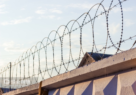 ราคาโรงงาน สแตนเลส Razor Wire ราคา Concertina Razor Blade Barbed Wire ผู้ผลิต