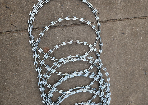เกษตรกรรมกระบวนการความปลอดภัย Razor สายด้ายขี้ขน Roll หนองหญ้า สายด้ายขี้ขน Coil
