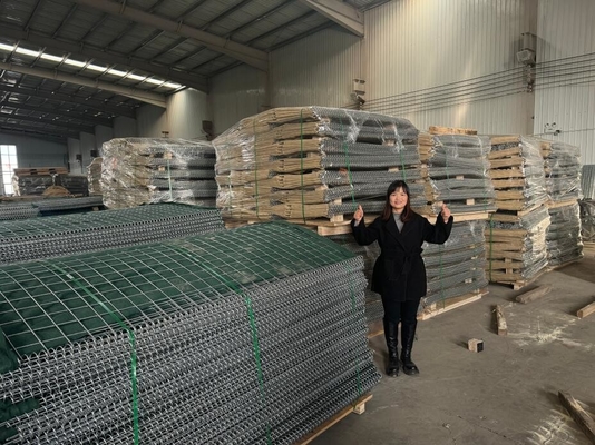 3x3 นิ้ว Hesco welded ตาราง ทหารกั้นสีเขียว Geotextile
