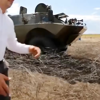 การเสริมเหล็กทหาร Razor Wire Mesh สําหรับอุปกรณ์ป้องกันถัง