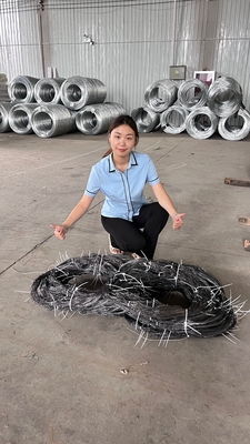ถังอุปสรรค รั้ว Mesh ไม่เห็น Drone Net รั้ว ถังกั้น Wicker รั้ว Wire Mesh ความปลอดภัย Putanka Barrier ยูเครน