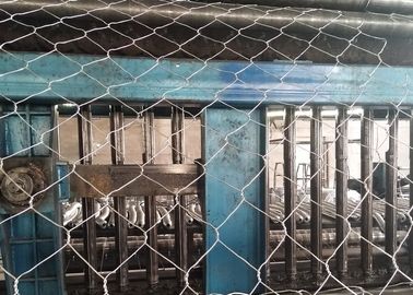 จุ่มร้อนชุบสังกะสีทอลวดตาข่ายหกเหลี่ยม Gabion ตะกร้า 2.0-4.0mm ลวดวัด