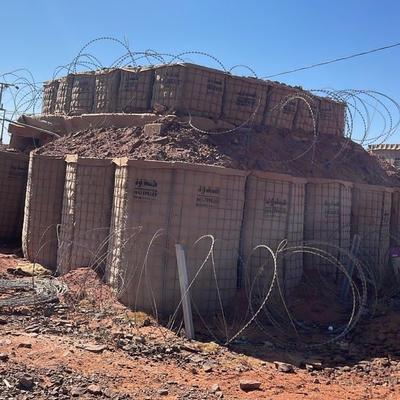 Earth Filled Concertainer สำหรับ Galfan Welded Gabion Box เป็นอุปสรรคทางทหาร Hesco