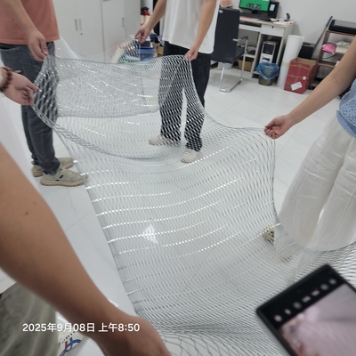 สร้างสวนป้องกัน KN 304 316 316L ความแข็งแกร่งสูง สแตนเลส สายเคเบิลสายใย Mesh Net สําหรับป่าสวนสัตว์ Mesh