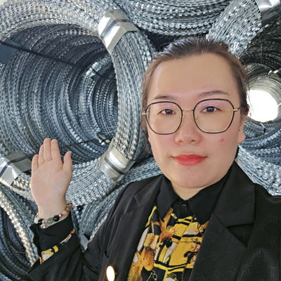 เสริมความแข็งแกร่งด้วยรั้วลวดหนามคอนเสิร์ติน่า Egoza เพื่อความปลอดภัยสูงสุด