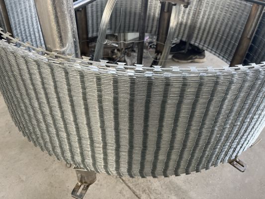 ลวดหนามเหล็กชุบสังกะสี รั้วตาข่ายโซ่ ลวดหนามด้านบน ลวดหนามกันขโมย ตาข่ายป้องกันลวดหนาม