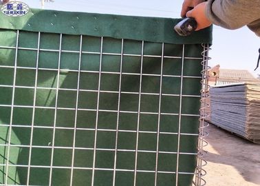 สิ่งกีดขวางทรายที่เต็มไปด้วยความยืดหยุ่นชุบสังกะสี Gabion ด้วย Geotextile สีเขียว
