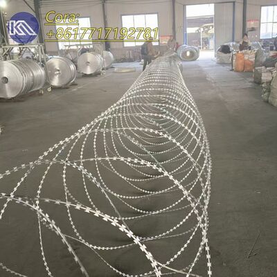 จีน โรงงานคอนเซิร์ตินา Razor สายด้ายขี้เขี้ยวที่ใช้สําหรับรั้วป้องกันชายแดนประเทศ