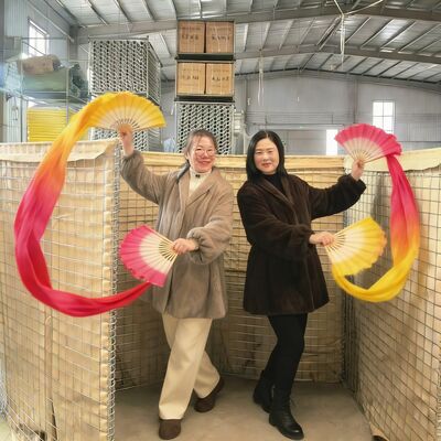 ผนังป้องกันจากเชื้อเยื่อภูมิทรัพยากรที่ไม่เนื้อผ้า มีขนาดหลุม 3 นิ้ว x 3 นิ้ว ให้ความคุ้มกันเหนือน้ําท่วมและทหาร