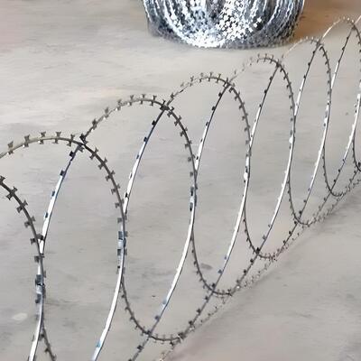 รั้วความปลอดภัยสูง ร้อนหมักเหล็ก BTO-22 Concertina ผนังเชือกมีดโกน