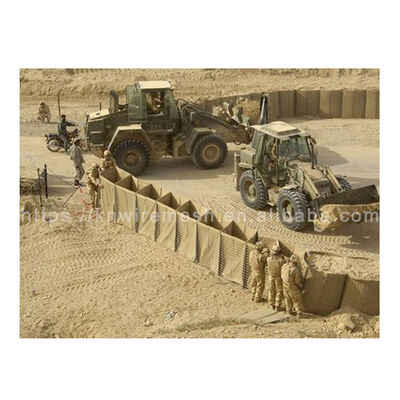 ลวดตาข่ายเหล็กชุบสังกะสีหนักทรายเติมกำแพงป้องกัน Mil10 กำแพงป้องกัน HESCO อุปสรรคทางทหาร