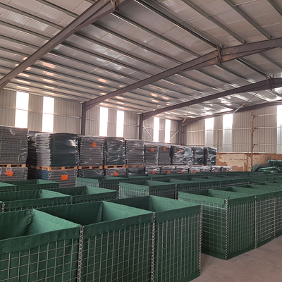 กำแพงตาข่ายเหล็กสไตล์ Hesco สำหรับป้องกันแรงระเบิดและการเสริมกำลังทางทหาร