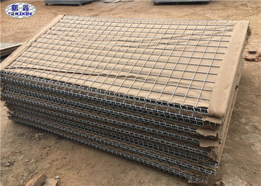 Geotextile Lined HDP ชุบสังกะสี HESCO Barrier สำหรับการป้องกันทางทหาร