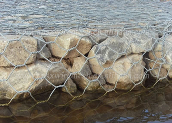 กรงหิน Galfan เคลือบกำแพง Gabion Baskets 7x9cm รูตาข่าย